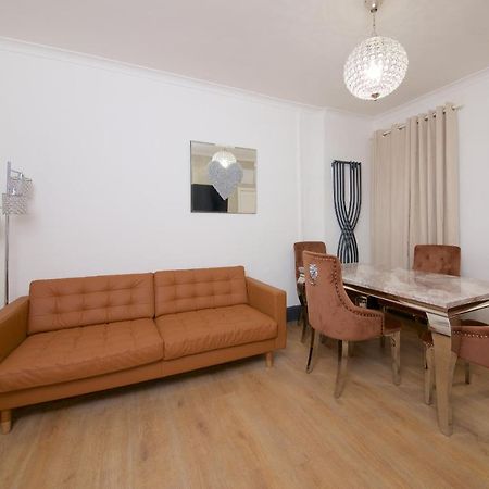 Ideal Abode Abbots 4 En-Suite เชสเตอร์ ภายนอก รูปภาพ