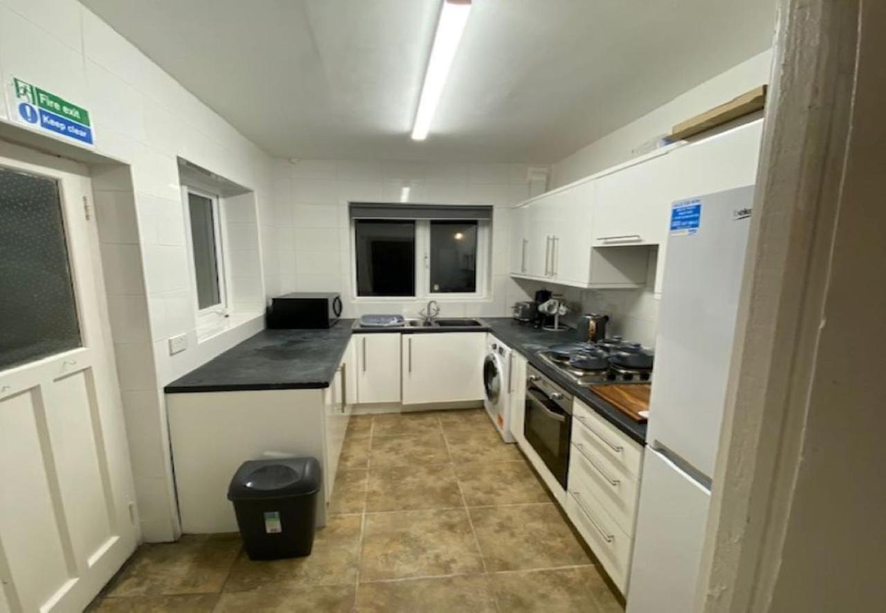 Ideal Abode Abbots 4 En-Suite เชสเตอร์ ภายนอก รูปภาพ