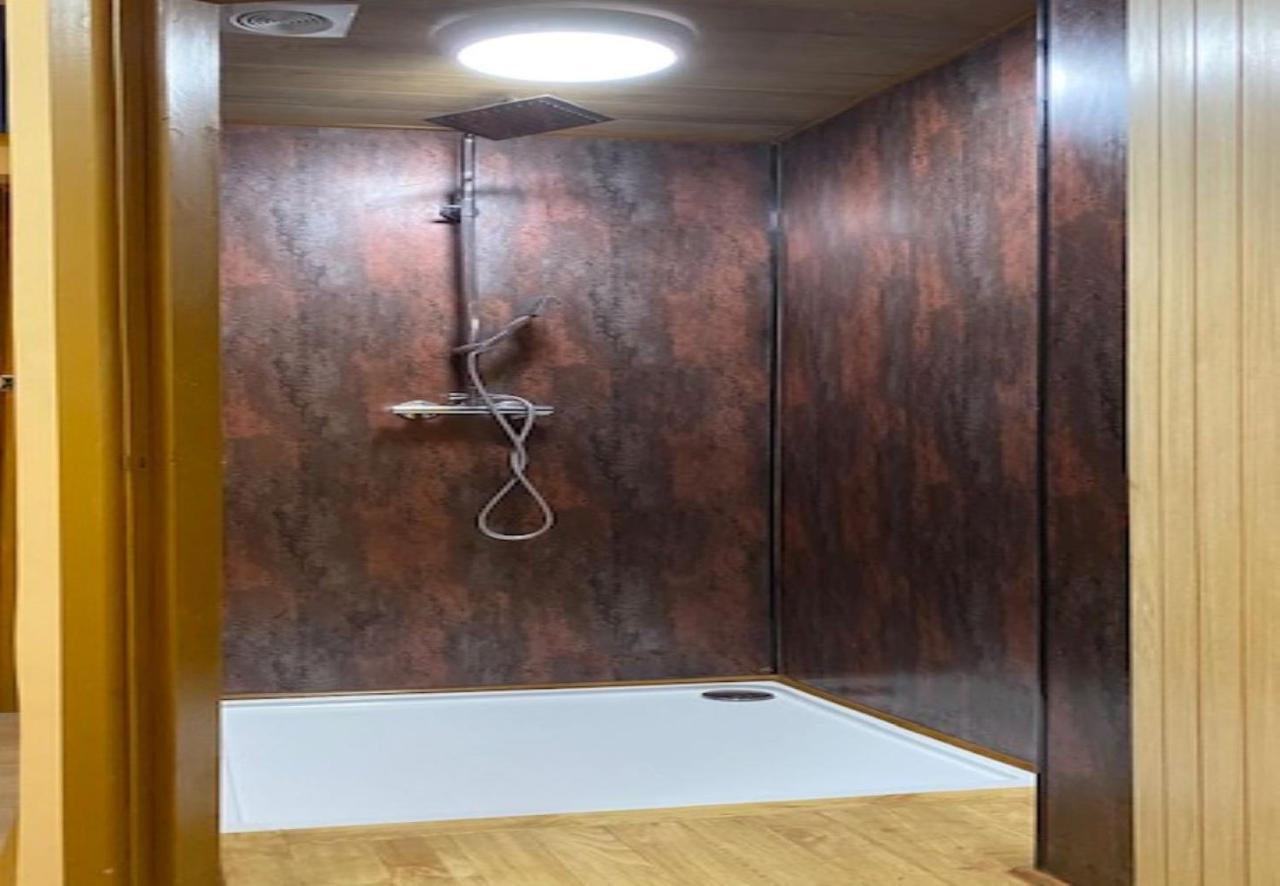 Ideal Abode Abbots 4 En-Suite เชสเตอร์ ภายนอก รูปภาพ
