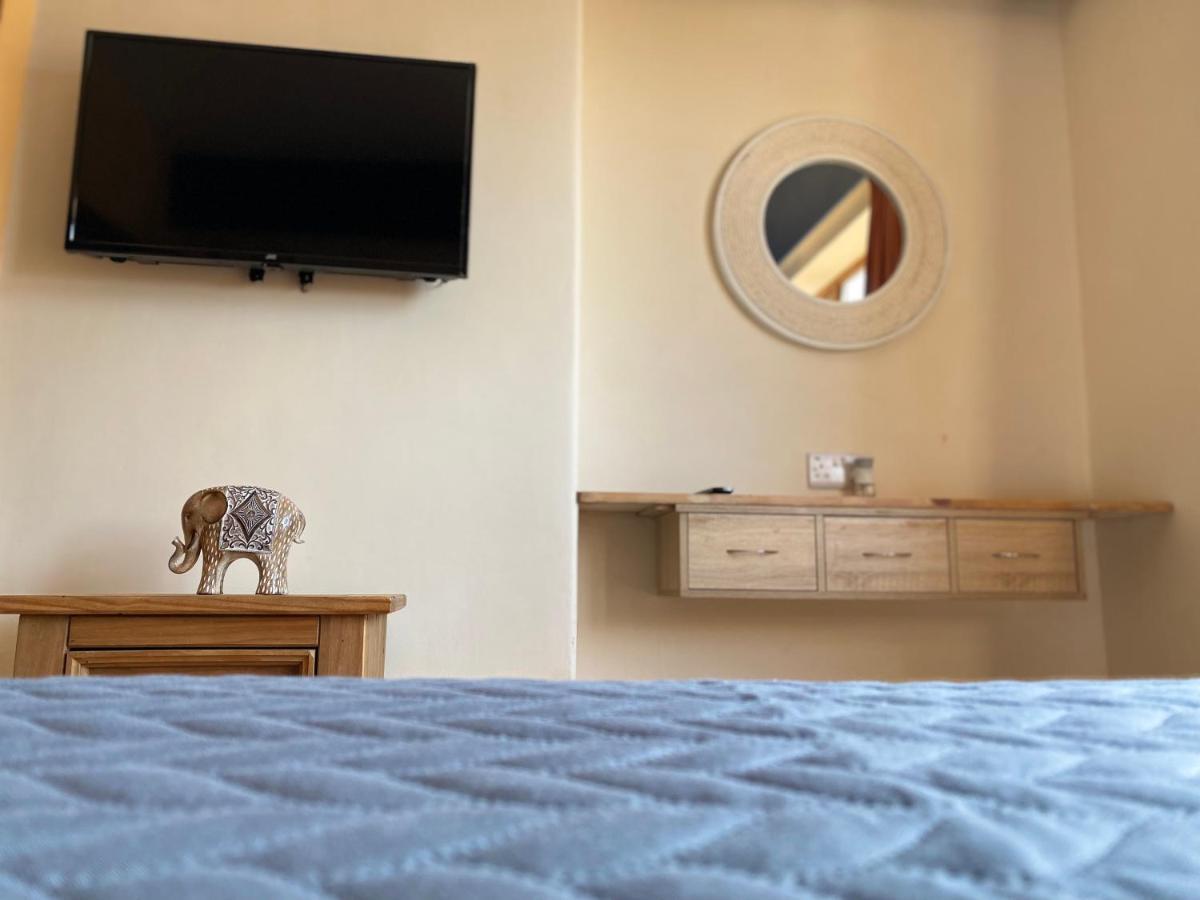 Ideal Abode Abbots 4 En-Suite เชสเตอร์ ภายนอก รูปภาพ