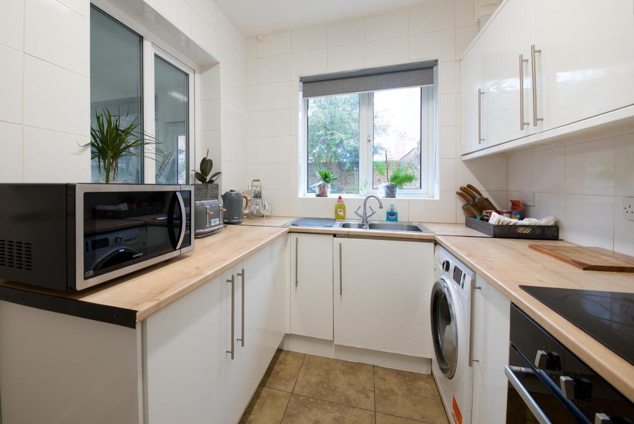 Ideal Abode Abbots 4 En-Suite เชสเตอร์ ภายนอก รูปภาพ